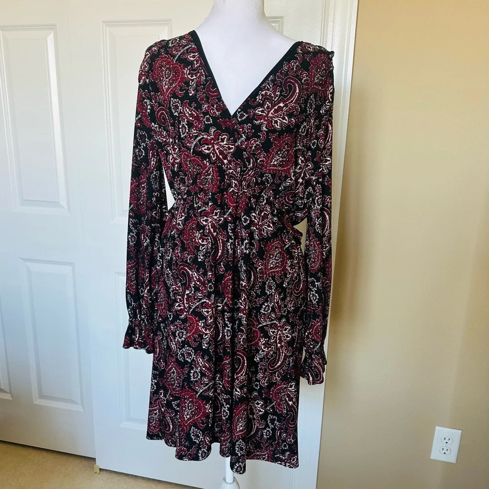 Michael Kors Black and Red Paisley Long Sleeve Dress. Size Medium.